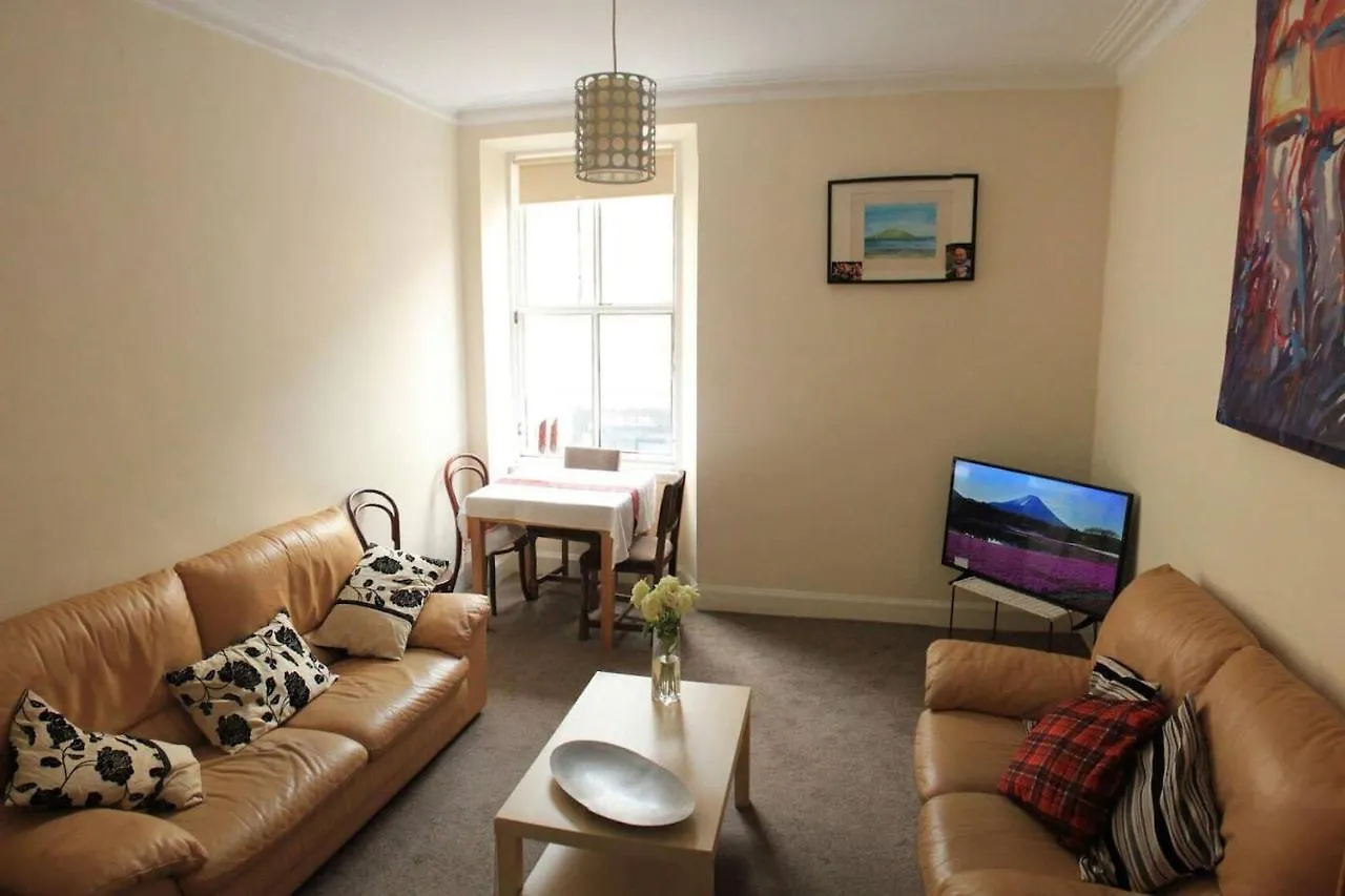 Entire Apartment In Edinburgh